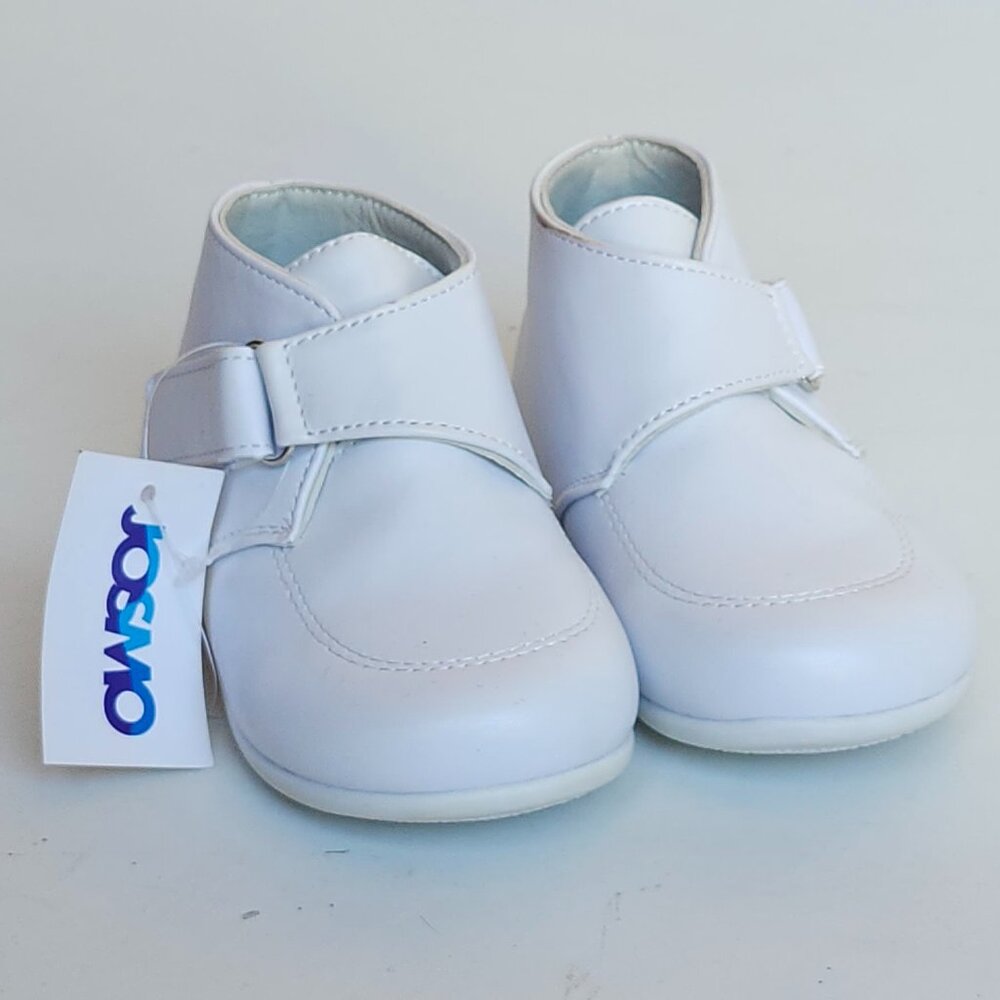 Josmo baby first White Velcro Walking Shoes Toddler Size 8 BNWT